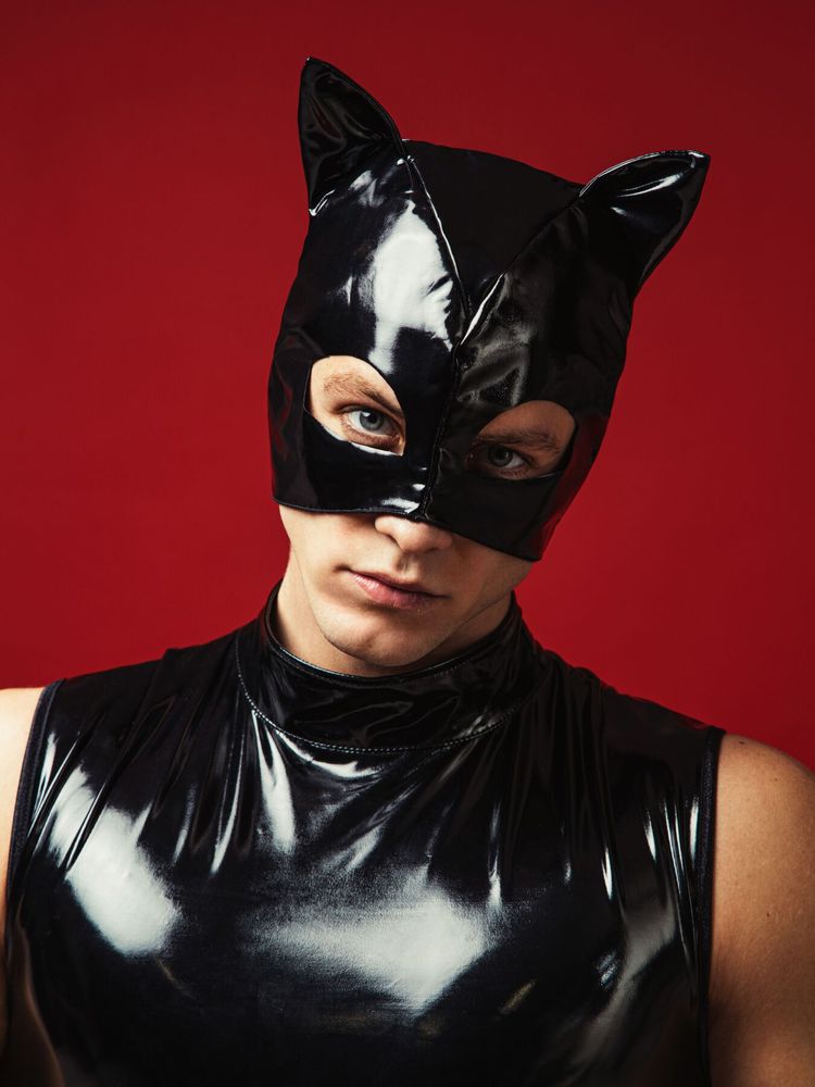 Лакована чорна маска "Кіт" D&A